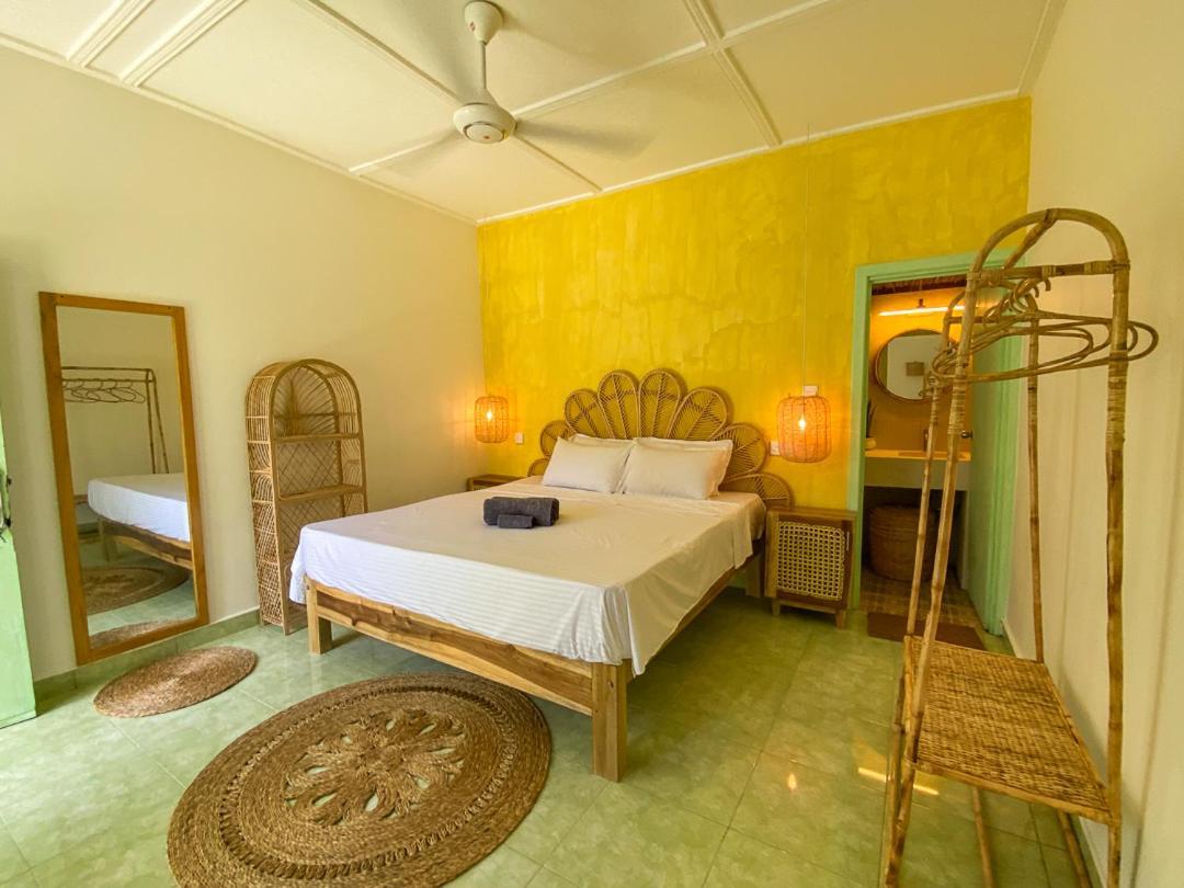 Banana Surf House Hotel Arugam Bay Exterior photo